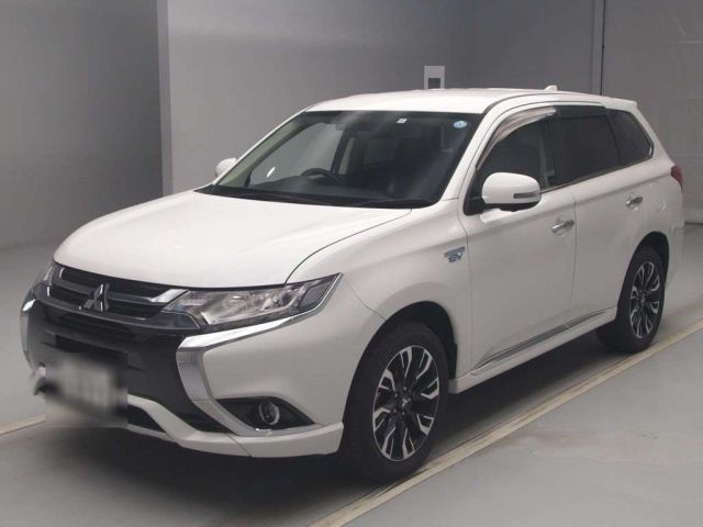 82044 MITSUBISHI OUTLANDER PHEV GG2W 2016 г. (TAA Chubu)